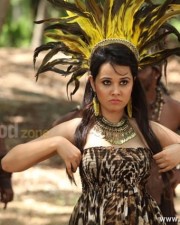 Padam Paesum Nisha Kothari Stills 05