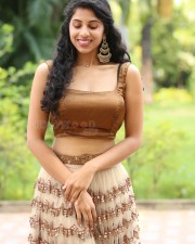 Actress Sravanthi Prattipati at Rahasyam Idam Jagath Press Meet Photos 12