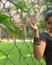 Saiva Komali Heroine Manishajith Sexy Saree Photos 03