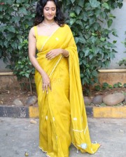 Actress Manika Chikkala at Dhandoraa Movie Launch Photos 18