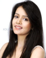 Isai Movie Actress Sulagna Panigrahi Photos 27