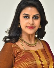 Actress Soniya Akula at Artiste Movie Release Date Press Meet Photos 09